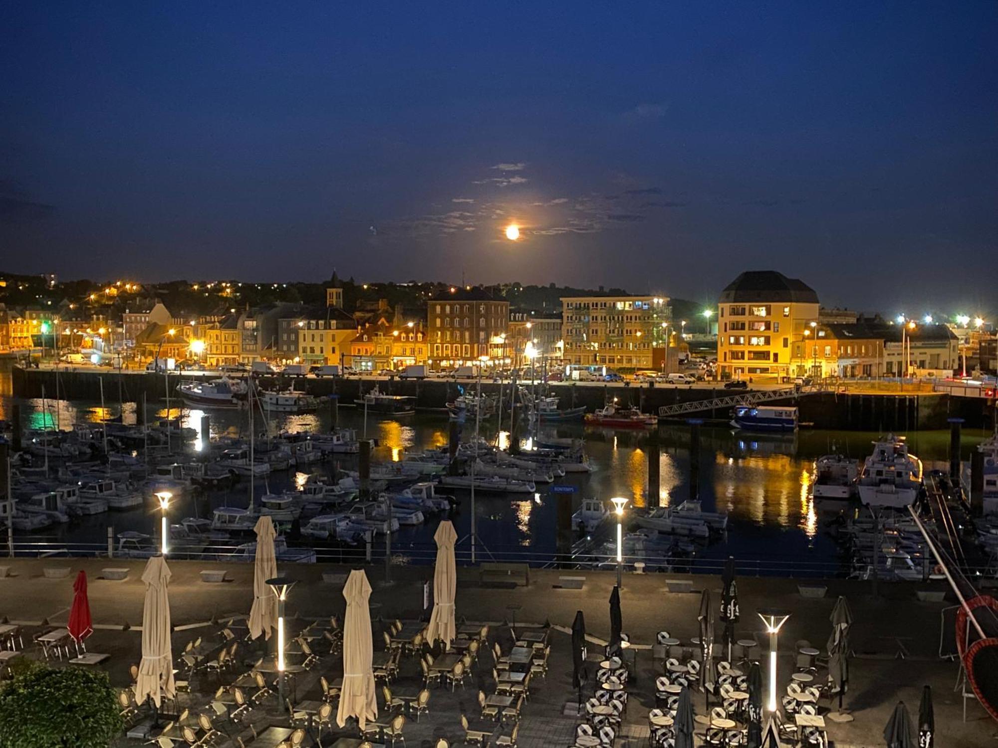 Etablissement 3 Etoiles Avec Ascenseur, 3 Appartements Lumineux Vue Port Avec Balcon, 200M De La Mer, Wifi Fibre, Tous Service Inclus Διέππη Εξωτερικό φωτογραφία