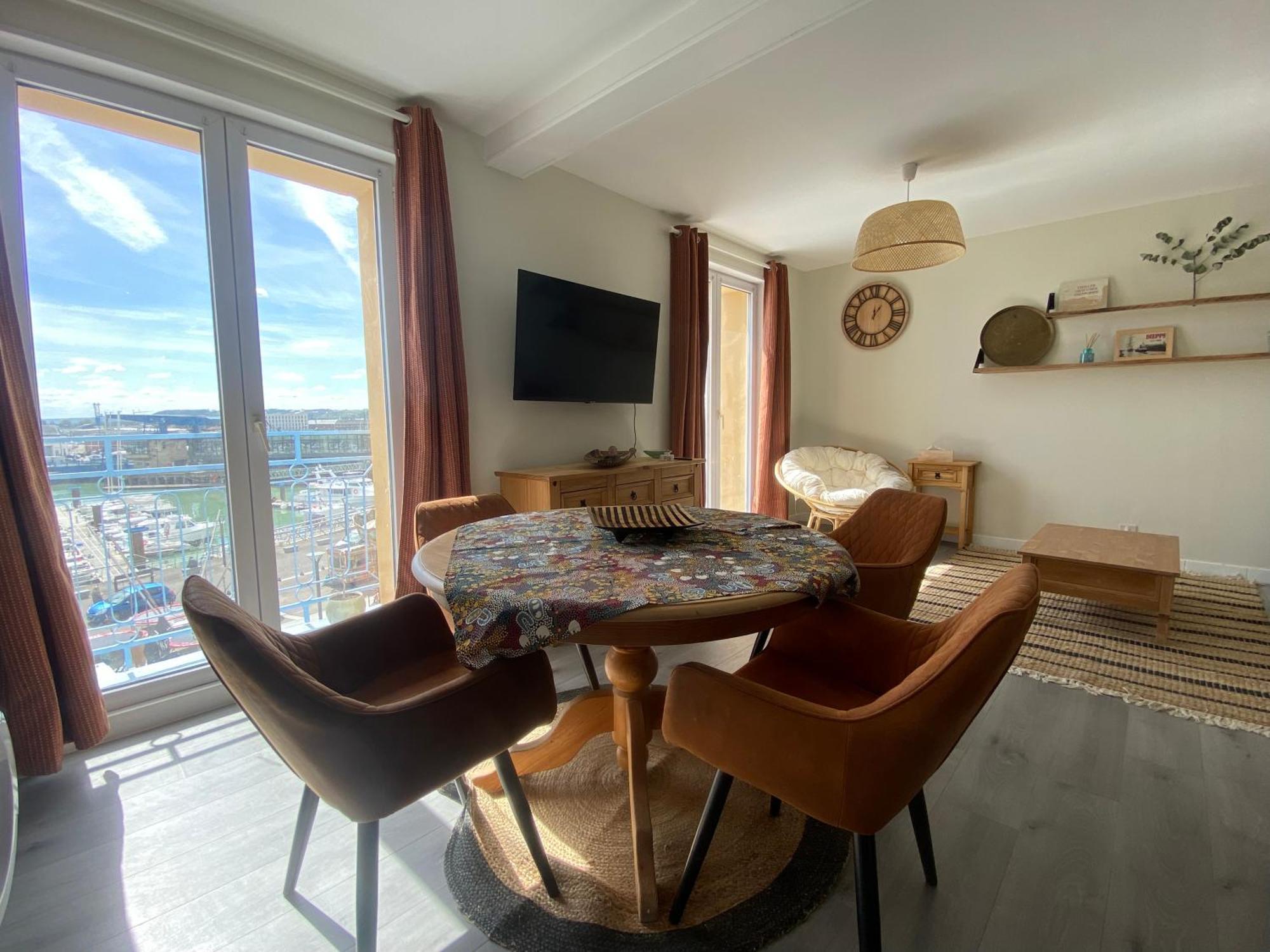 Etablissement 3 Etoiles Avec Ascenseur, 3 Appartements Lumineux Vue Port Avec Balcon, 200M De La Mer, Wifi Fibre, Tous Service Inclus Διέππη Εξωτερικό φωτογραφία