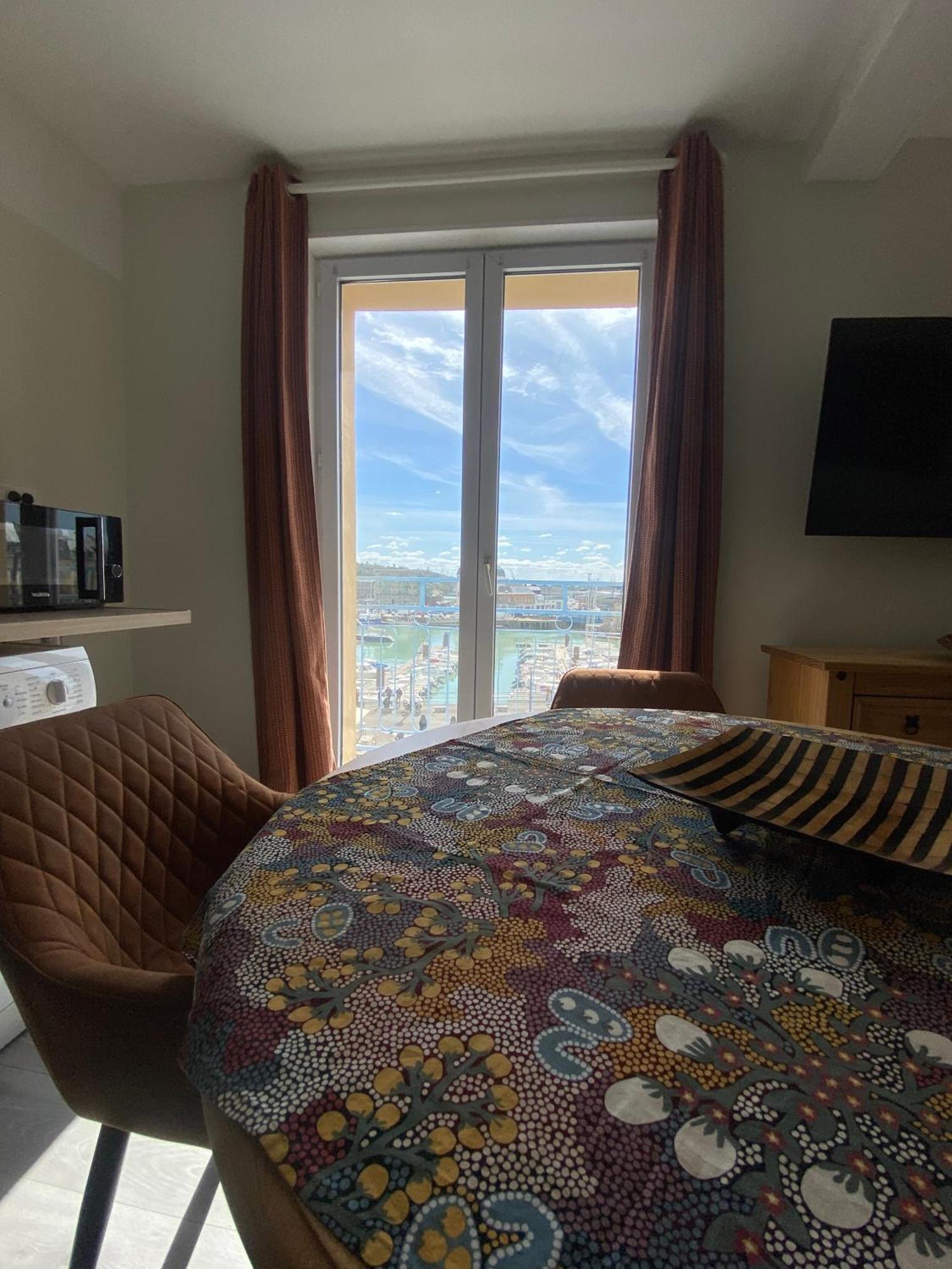 Etablissement 3 Etoiles Avec Ascenseur, 3 Appartements Lumineux Vue Port Avec Balcon, 200M De La Mer, Wifi Fibre, Tous Service Inclus Διέππη Εξωτερικό φωτογραφία
