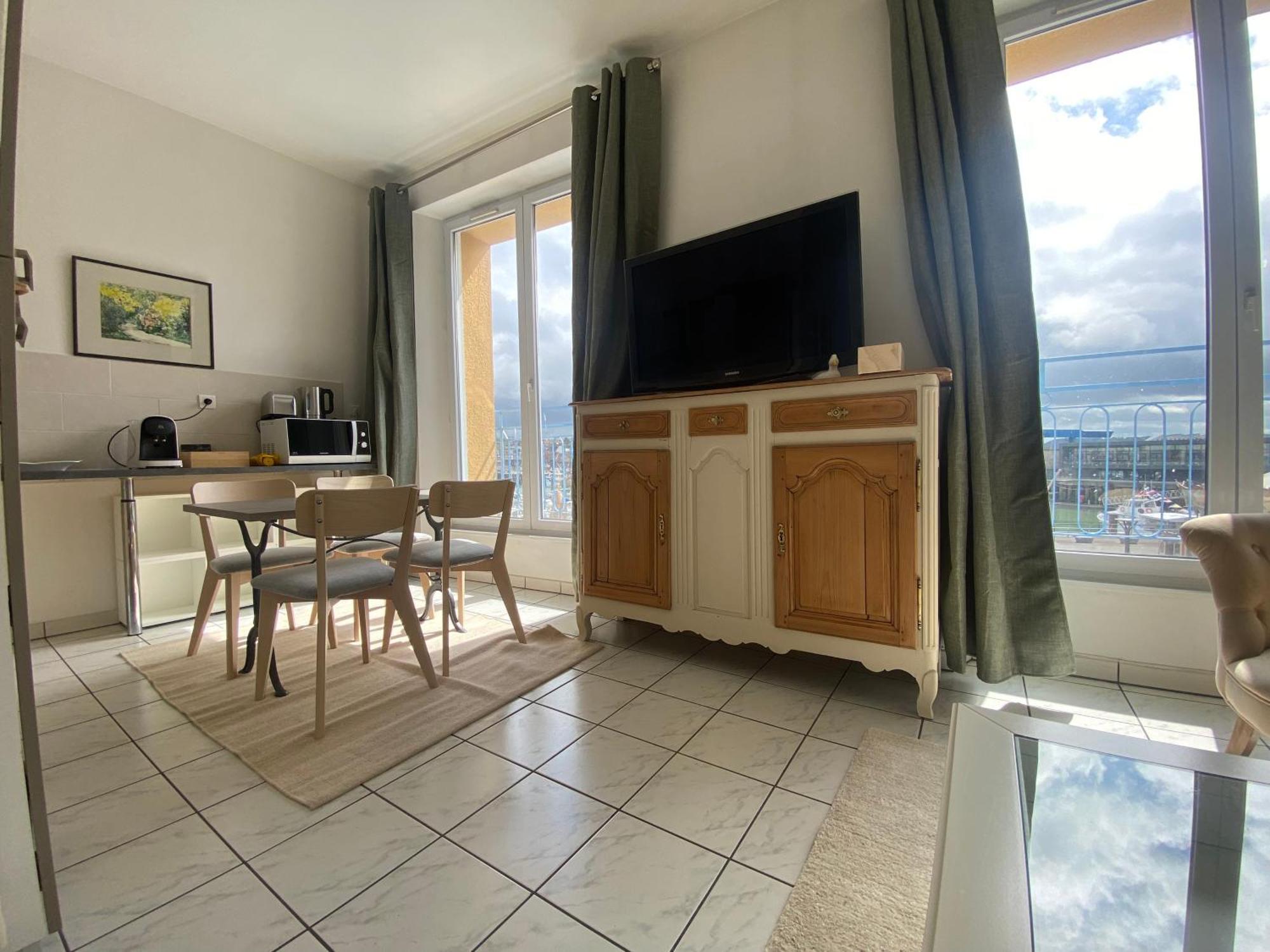 Etablissement 3 Etoiles Avec Ascenseur, 3 Appartements Lumineux Vue Port Avec Balcon, 200M De La Mer, Wifi Fibre, Tous Service Inclus Διέππη Εξωτερικό φωτογραφία