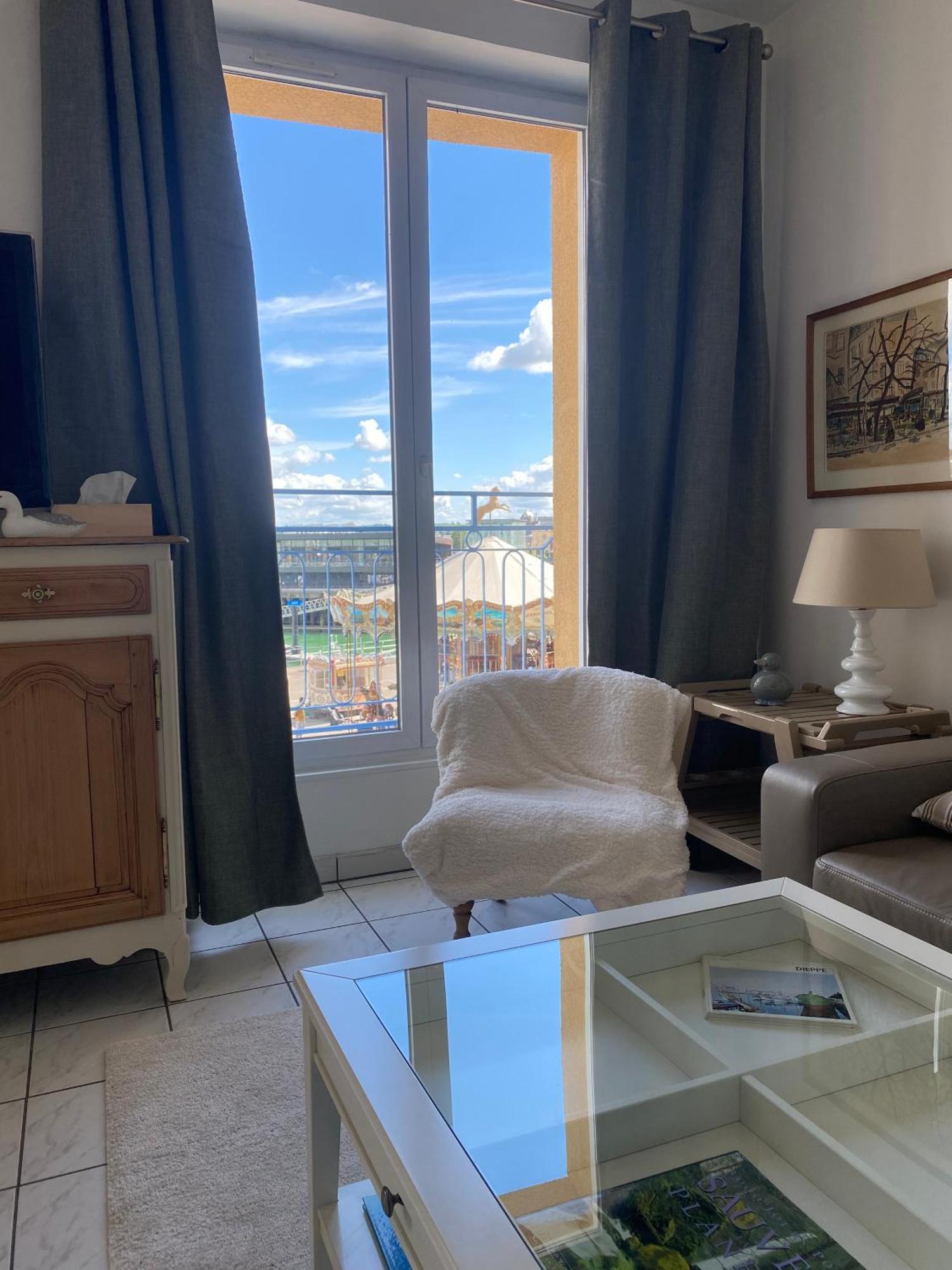 Etablissement 3 Etoiles Avec Ascenseur, 3 Appartements Lumineux Vue Port Avec Balcon, 200M De La Mer, Wifi Fibre, Tous Service Inclus Διέππη Εξωτερικό φωτογραφία