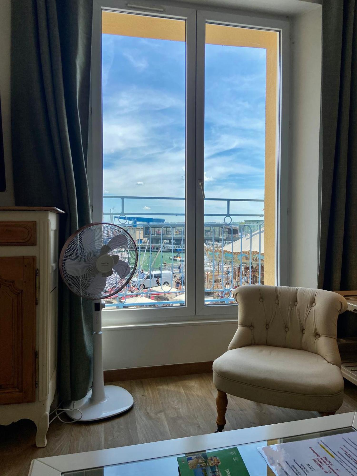 Etablissement 3 Etoiles Avec Ascenseur, 3 Appartements Lumineux Vue Port Avec Balcon, 200M De La Mer, Wifi Fibre, Tous Service Inclus Διέππη Εξωτερικό φωτογραφία